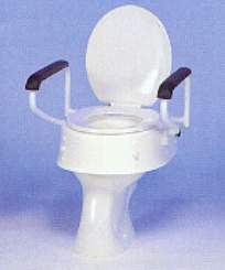 Toilettensitzerhhung schafft Erleichterung beim Setzen und Aufstehen